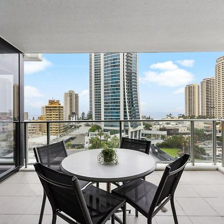 Circle On Cavill Surfers Paradise Mid Week Madness Deal - Q Stay Gold Coast Bagian luar foto