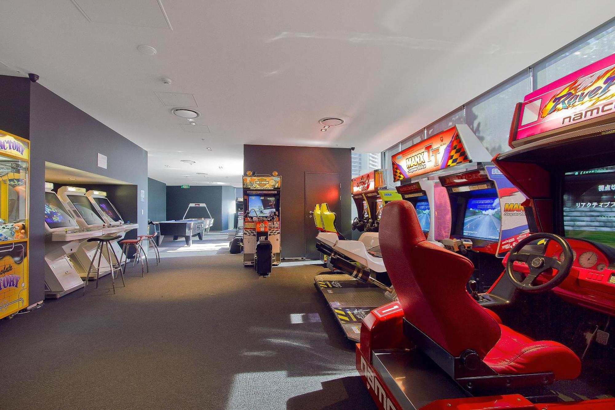 Circle On Cavill Surfers Paradise Mid Week Madness Deal - Q Stay Gold Coast Bagian luar foto
