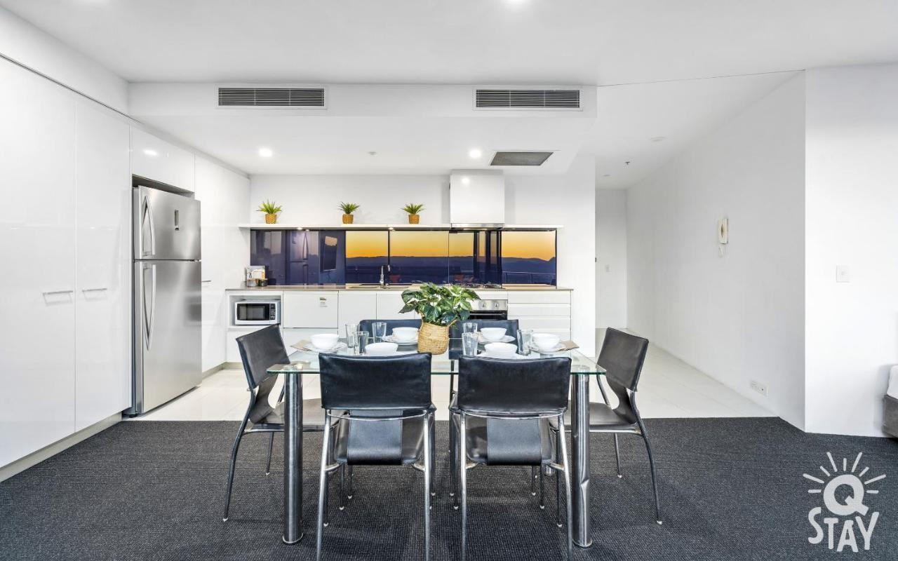 Circle On Cavill Surfers Paradise Mid Week Madness Deal - Q Stay Gold Coast Bagian luar foto