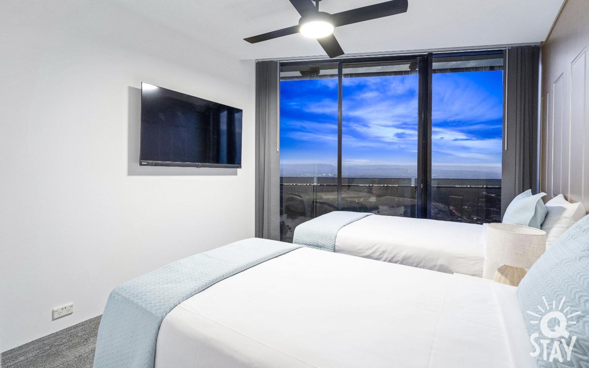 Circle On Cavill Surfers Paradise Mid Week Madness Deal - Q Stay Gold Coast Bagian luar foto
