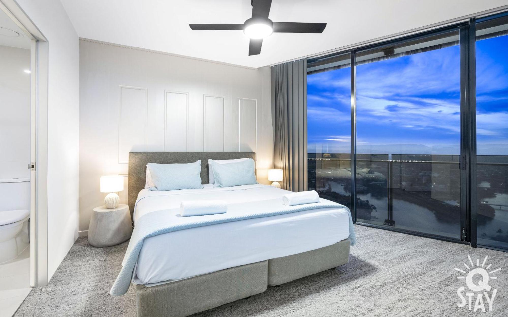 Circle On Cavill Surfers Paradise Mid Week Madness Deal - Q Stay Gold Coast Bagian luar foto