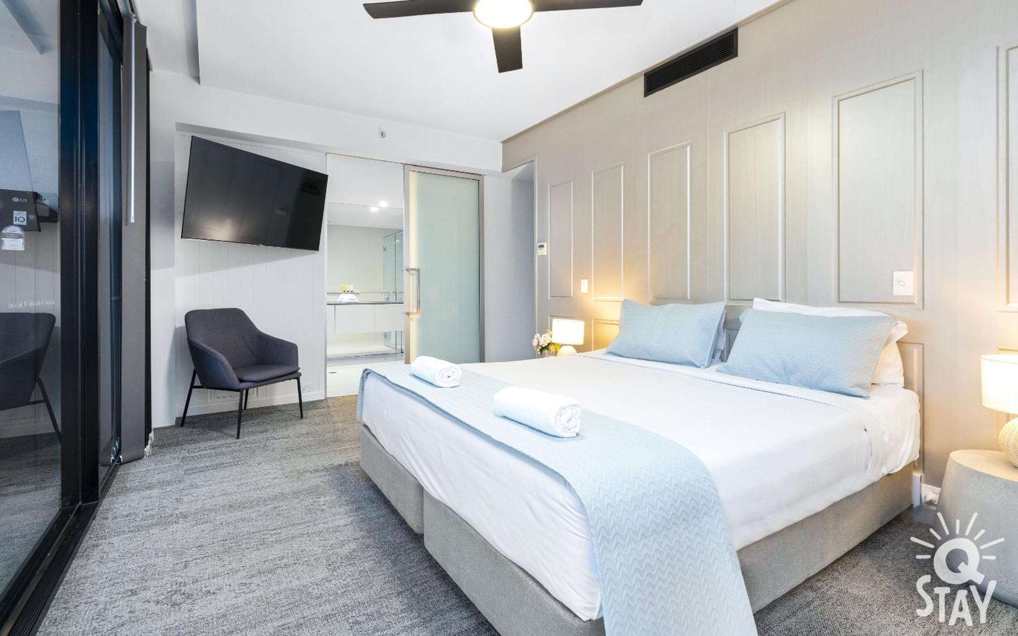 Circle On Cavill Surfers Paradise Mid Week Madness Deal - Q Stay Gold Coast Bagian luar foto