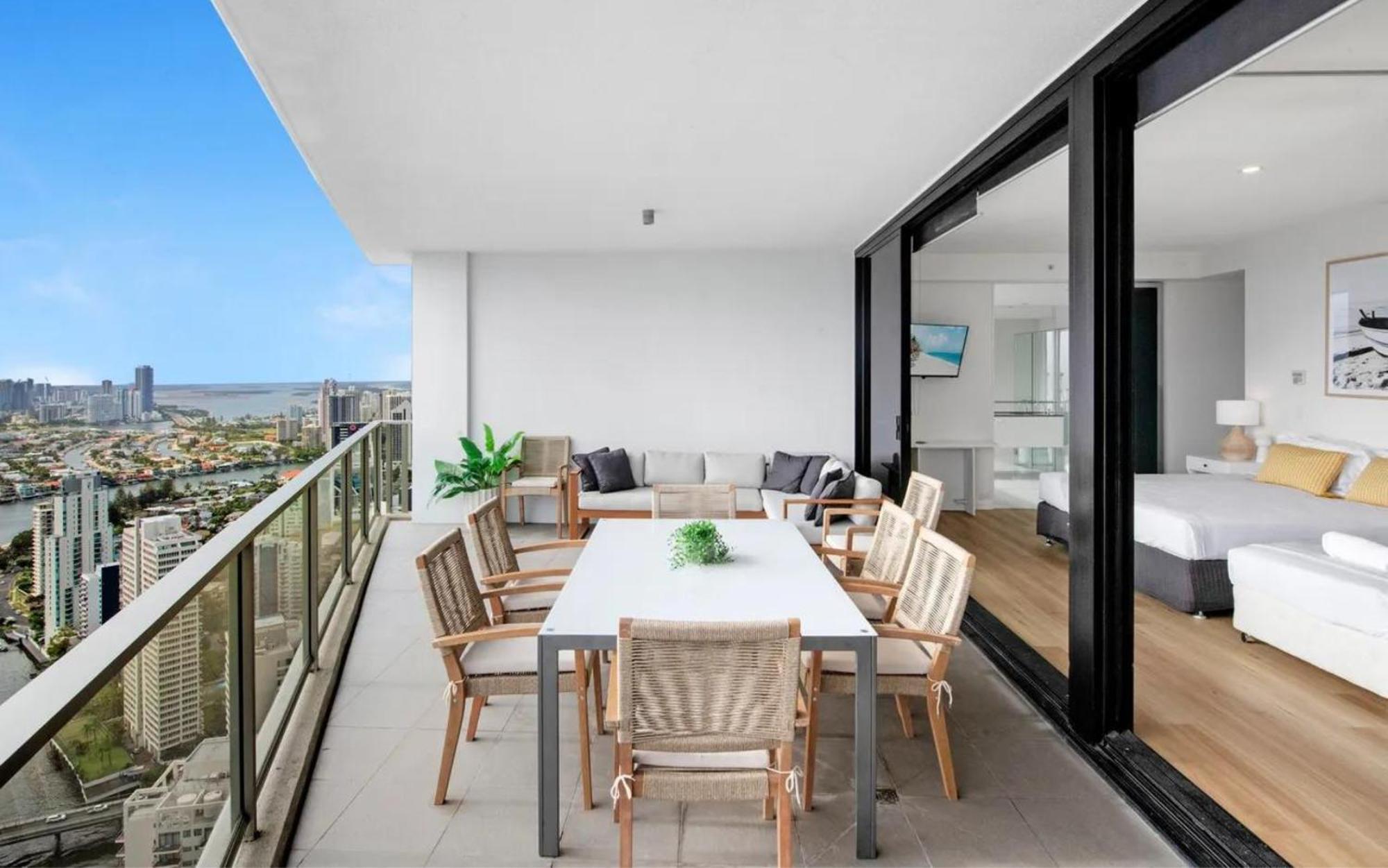 Circle On Cavill Surfers Paradise Mid Week Madness Deal - Q Stay Gold Coast Bagian luar foto