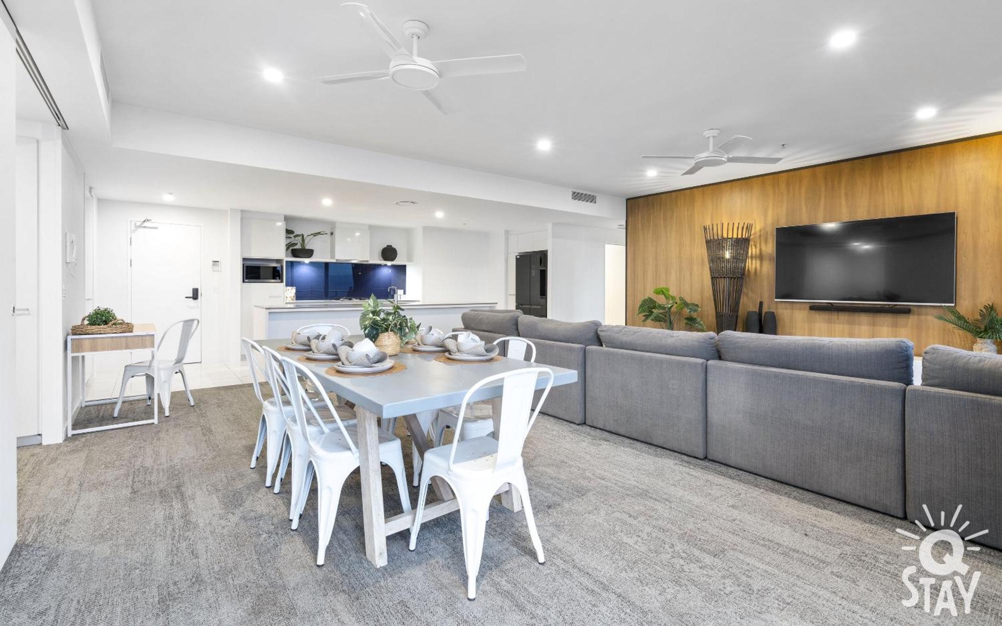 Circle On Cavill Surfers Paradise Mid Week Madness Deal - Q Stay Gold Coast Bagian luar foto