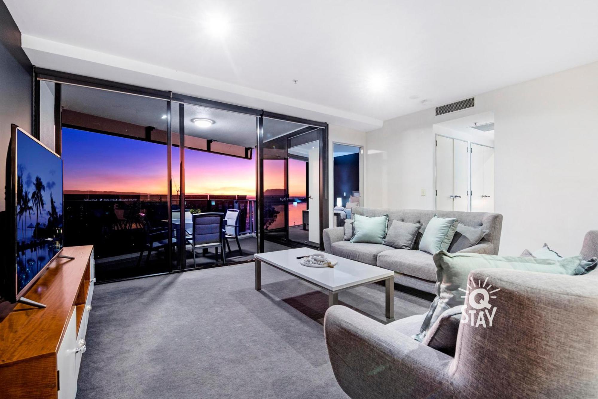 Circle On Cavill Surfers Paradise Mid Week Madness Deal - Q Stay Gold Coast Bagian luar foto
